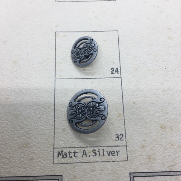 Vintage Buttons Lot of 4 Salesman Cards Metal Plastic 25 Assorted Patterns - Picture 6 of 15